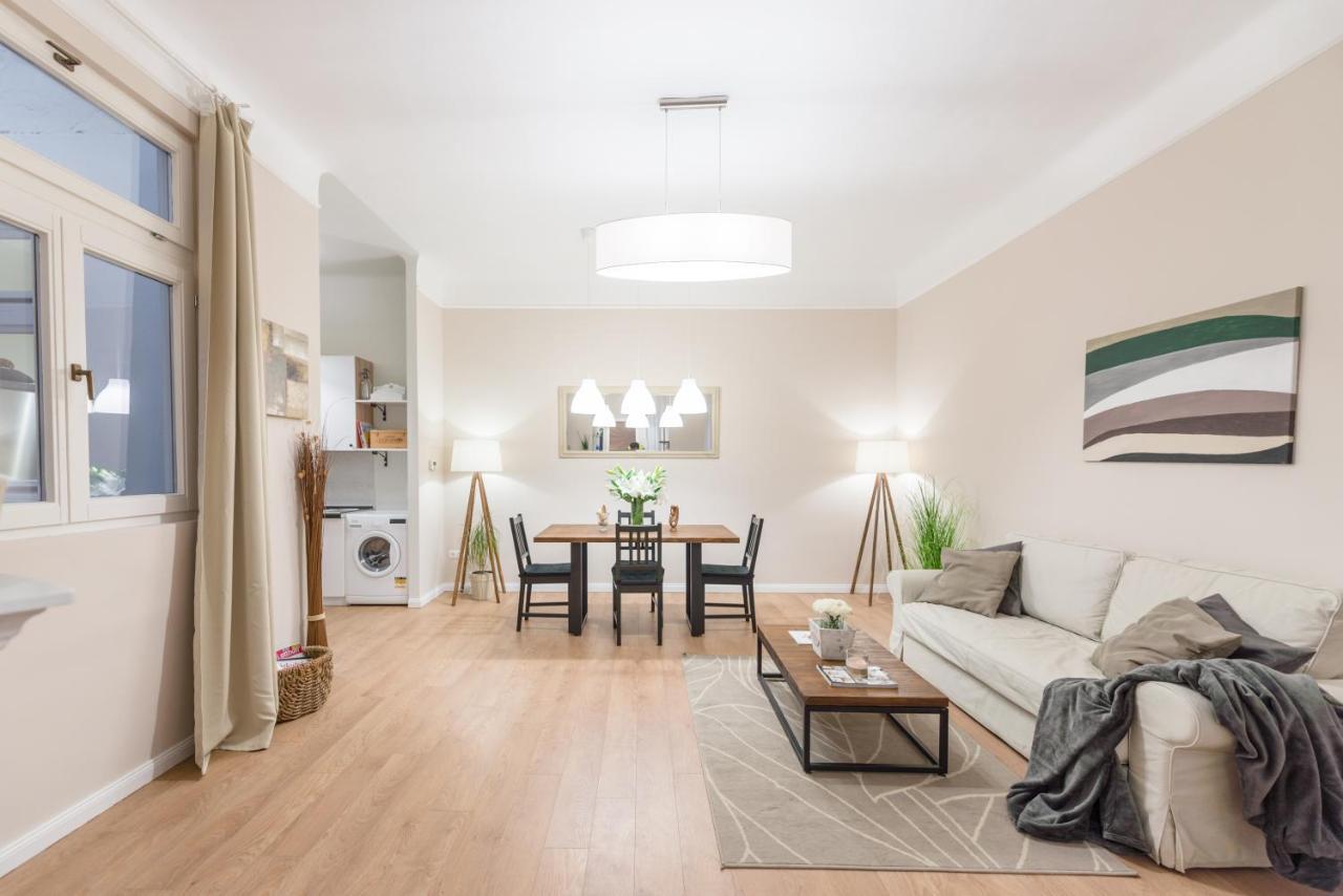 Downtown Heart 3 Bdr, 2 Bath, A/C Appartement Boedapest Buitenkant foto